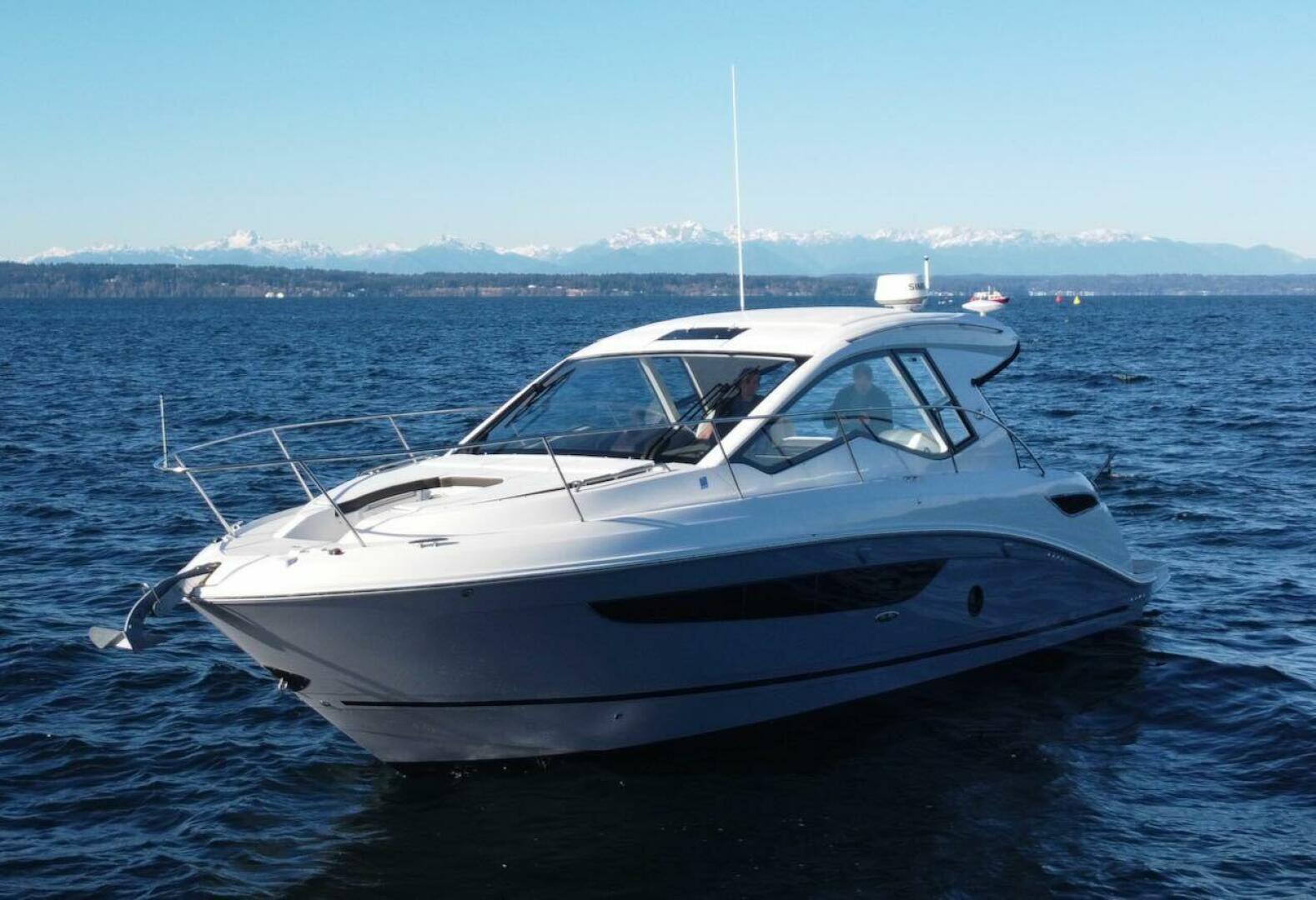 Slide: The Image of Sea Ray Sundancer 350 Coupe 2018 - 4972896