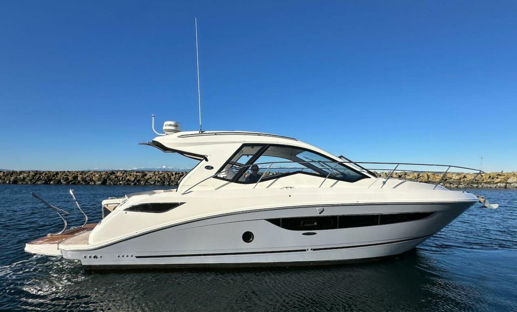 Slide: The Image of Sea Ray Sundancer 350 Coupe 2018 - 4972900