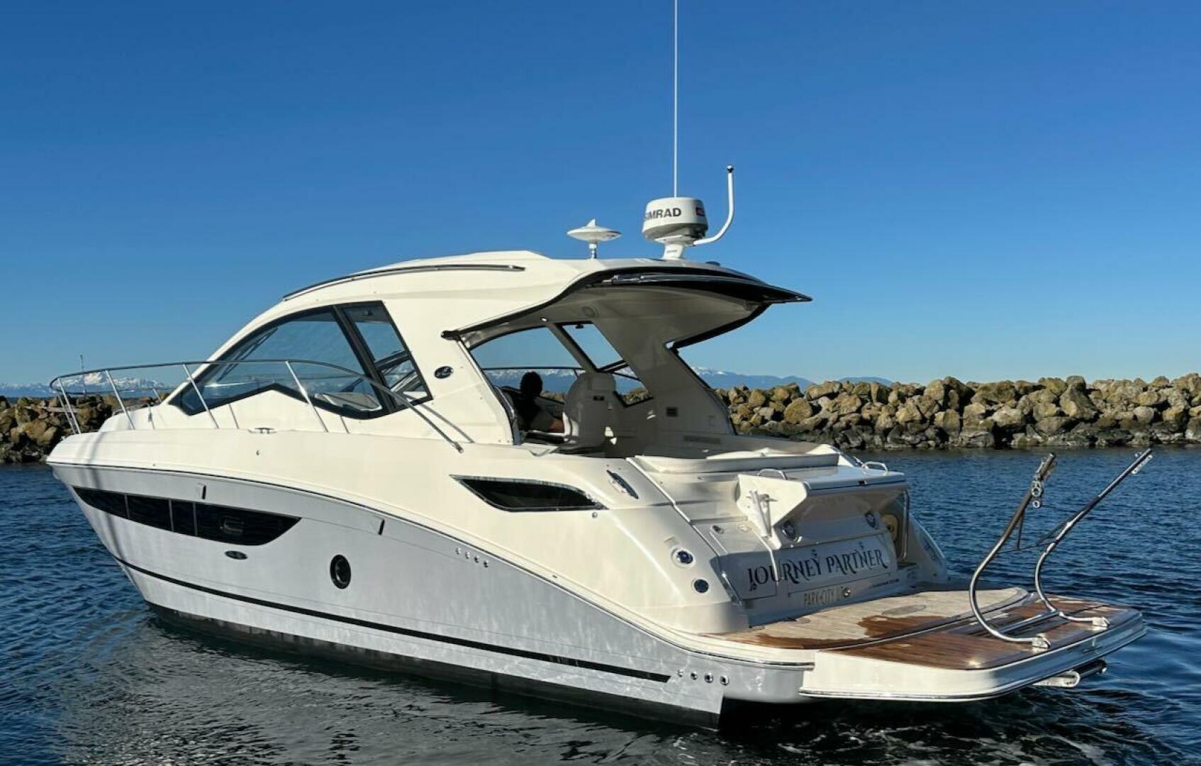 Slide: The Image of Sea Ray Sundancer 350 Coupe 2018 - 4972902