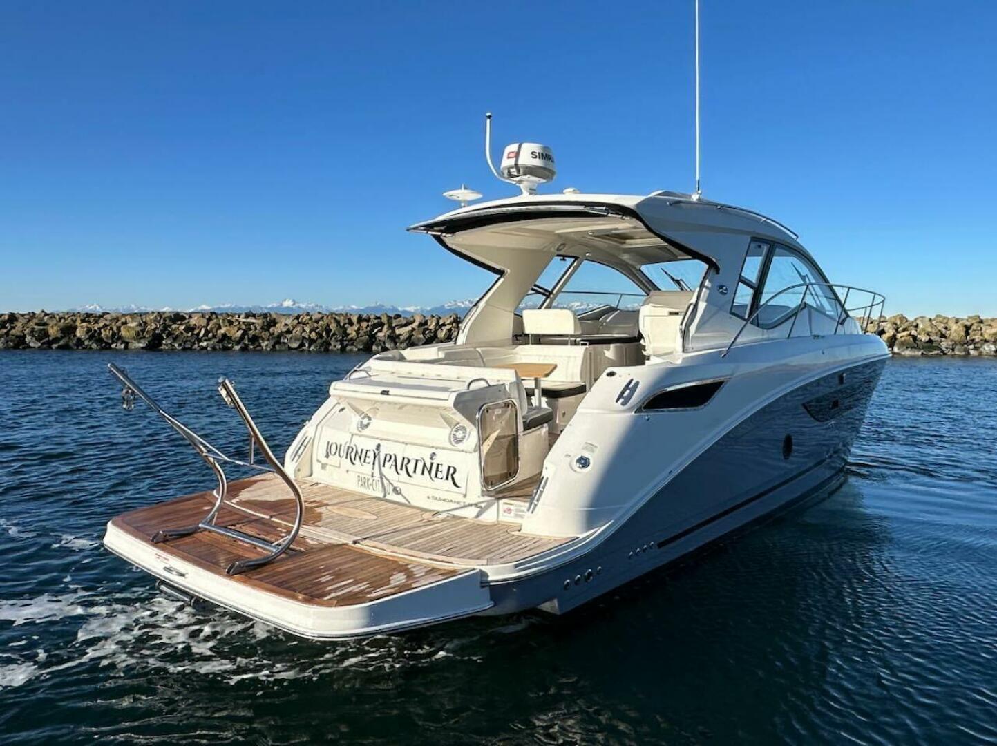 Slide: The Image of Sea Ray Sundancer 350 Coupe 2018 - 4972904