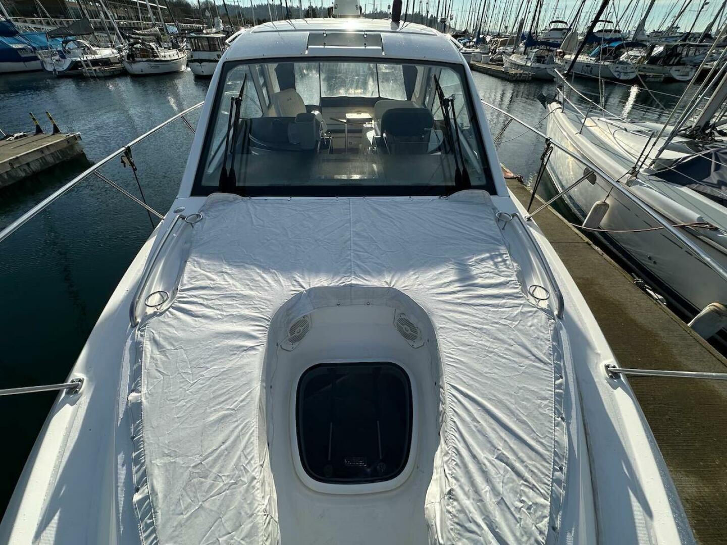 Slide: The Image of Sea Ray Sundancer 350 Coupe 2018 - 4972913