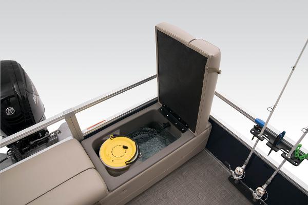 Slide: The Image of Sun Tracker Fishin' Barge 22 DLX 2023 - 45