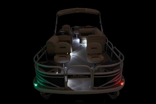 Slide: The Image of Sun Tracker Fishin' Barge 22 DLX 2023 - 50