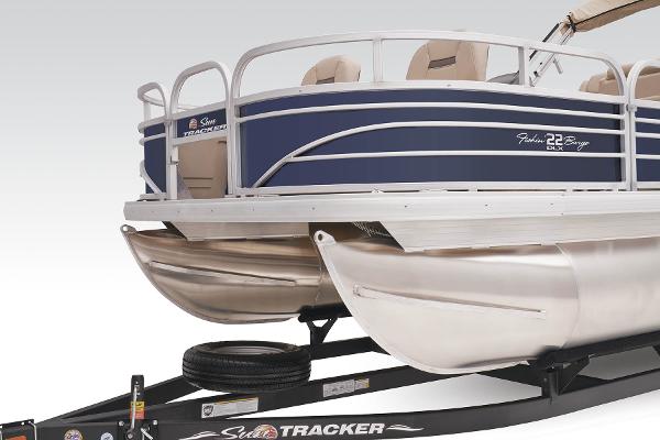Slide: The Image of Sun Tracker Fishin' Barge 22 DLX 2023 - 9