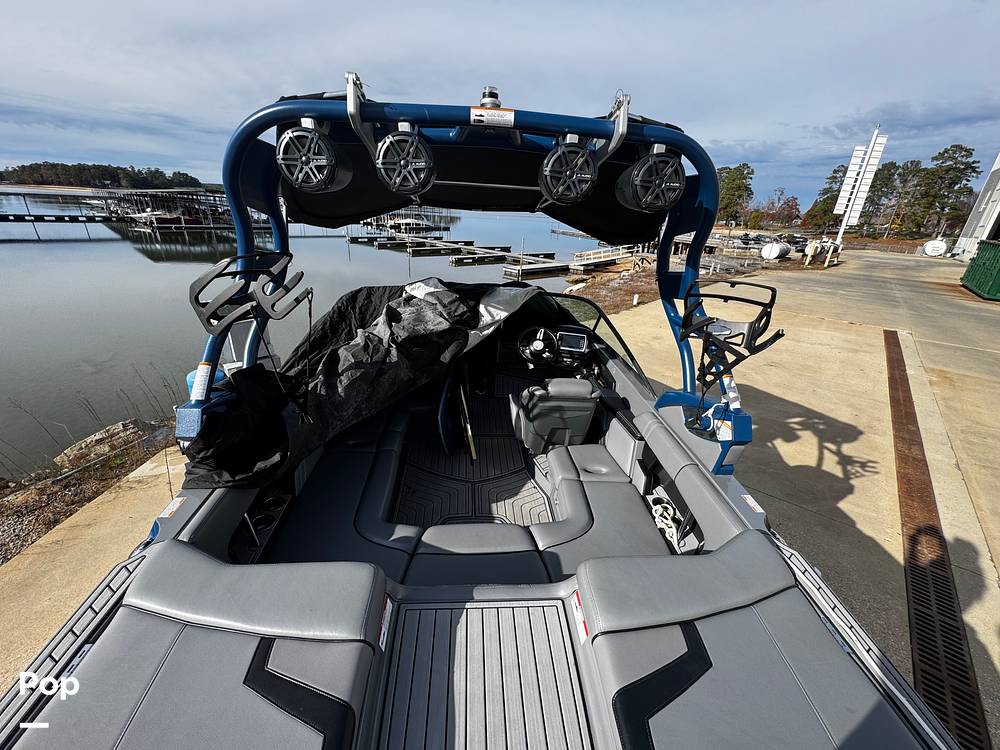 Slide: The Image of Super Air Nautique 210 2016 - 14995480
