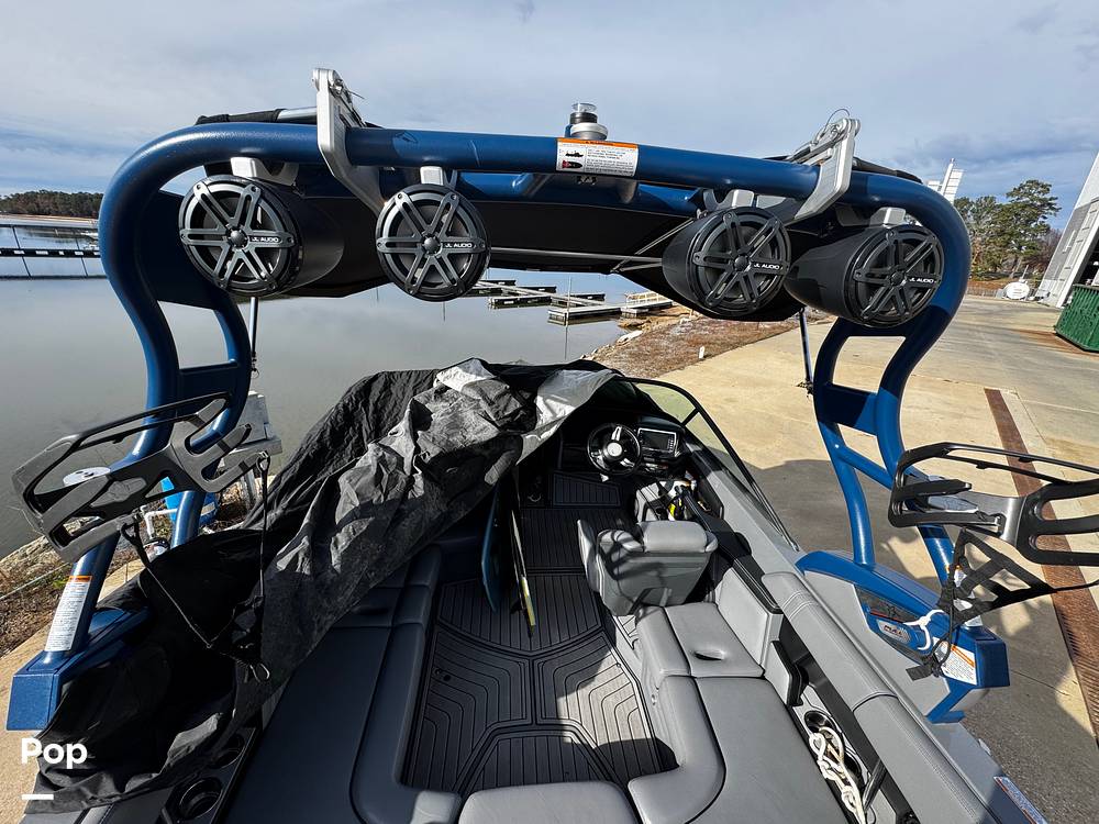 Slide: The Image of Super Air Nautique 210 2016 - 14995482