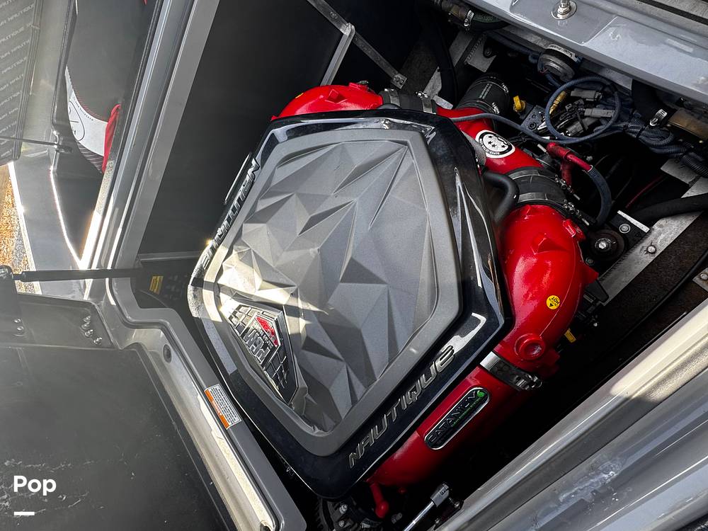 Slide: The Image of Super Air Nautique 210 2016 - 14995489