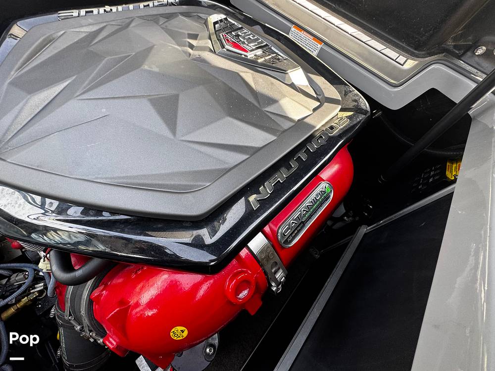 Slide: The Image of Super Air Nautique 210 2016 - 14995494
