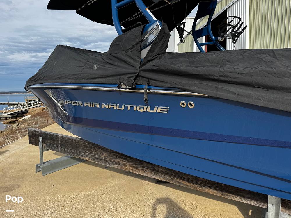 Slide: The Image of Super Air Nautique 210 2016 - 14996812