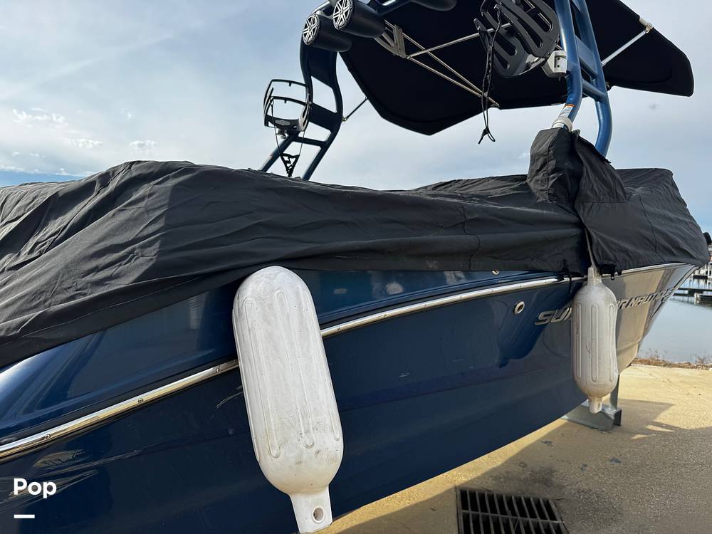 Slide: The Image of Super Air Nautique 210 2016 - 14996815