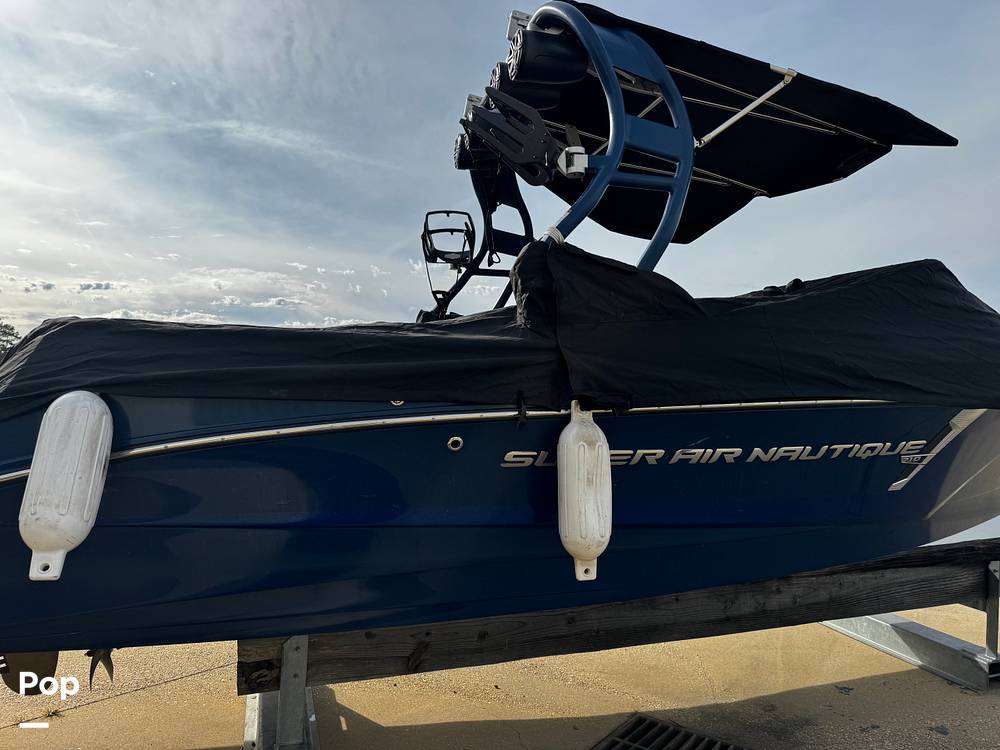 Slide: The Image of Super Air Nautique 210 2016 - 14996816