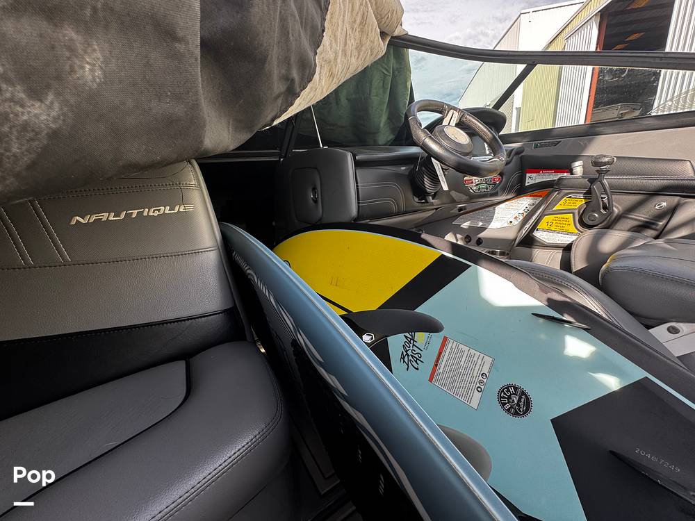 Slide: The Image of Super Air Nautique 210 2016 - 14996832