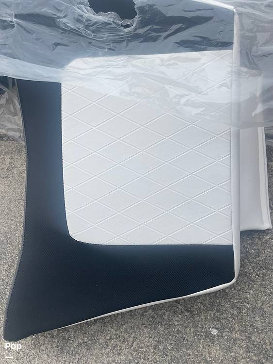 Slide: The Image of Tahoe 450 TF 2021 - 15294678