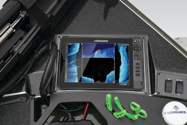 Slide: The Image of Triton 20XP Patriot 2025 - 22