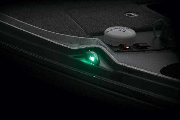 Slide: The Image of Triton 20XP Patriot 2025 - 24