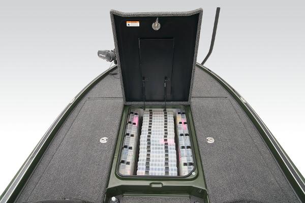 Slide: The Image of Triton 20XP Patriot 2025 - 29