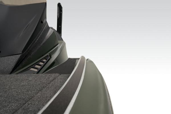 Slide: The Image of Triton 20XP Patriot 2025 - 37