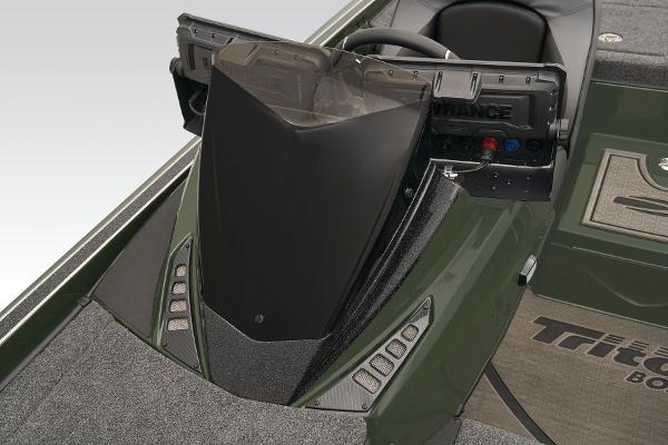 Slide: The Image of Triton 20XP Patriot 2025 - 38