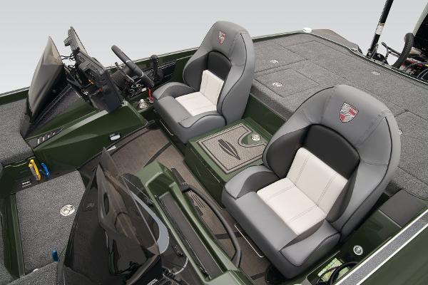 Slide: The Image of Triton 20XP Patriot 2025 - 40