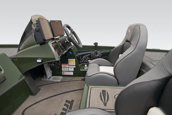 Slide: The Image of Triton 20XP Patriot 2025 - 41