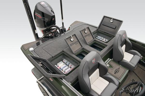 Slide: The Image of Triton 20XP Patriot 2025 - 72