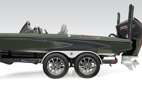Slide: The Image of Triton 20XP Patriot 2025 - 78