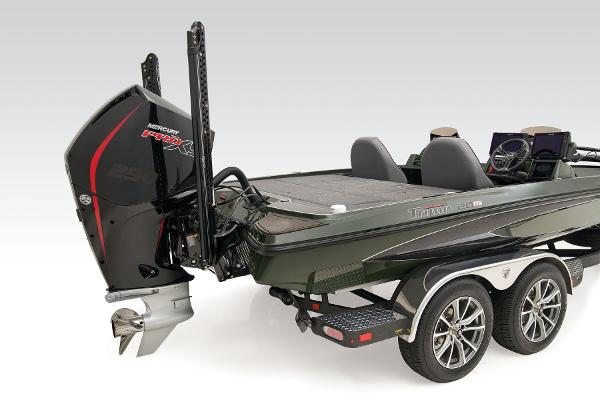 Slide: The Image of Triton 20XP Patriot 2025 - 84