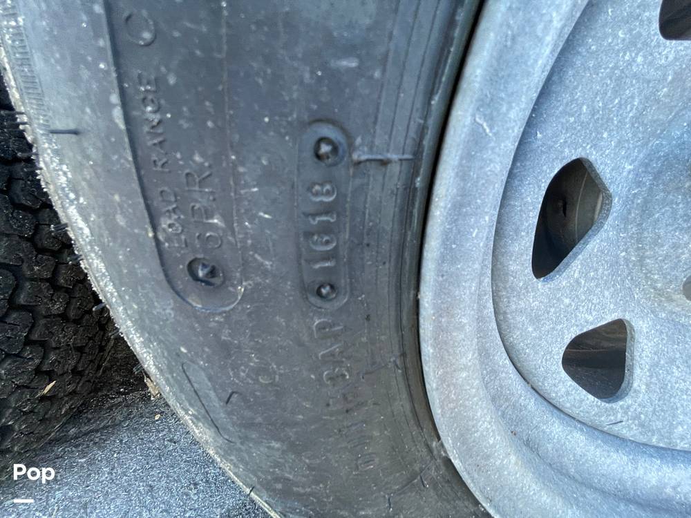 Slide: The Image of Tire Date Code - 13354443