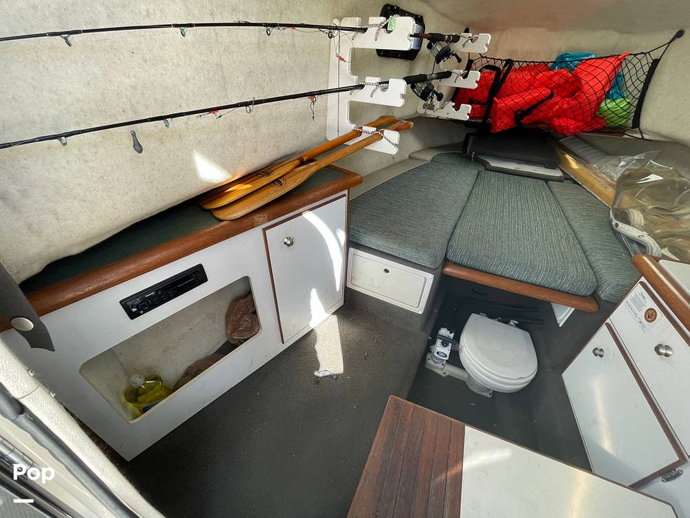 Slide: The Image of V Berth - 13354548